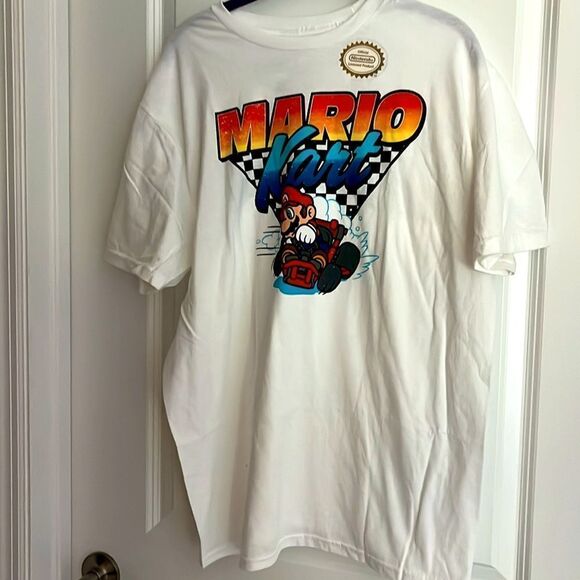 Mario Kart Graphic T-Shirt Nintendo NWT Unisex - Picture 1 of 5
